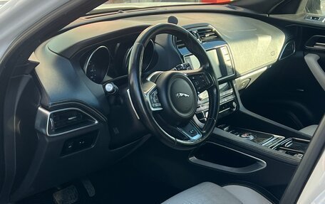 Jaguar F-Pace, 2017 год, 2 750 000 рублей, 6 фотография