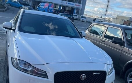 Jaguar F-Pace, 2017 год, 2 750 000 рублей, 13 фотография