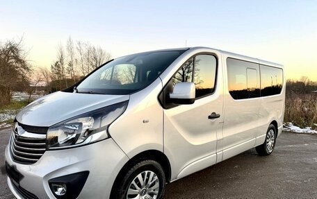 Opel Vivaro B, 2018 год, 2 550 000 рублей, 5 фотография