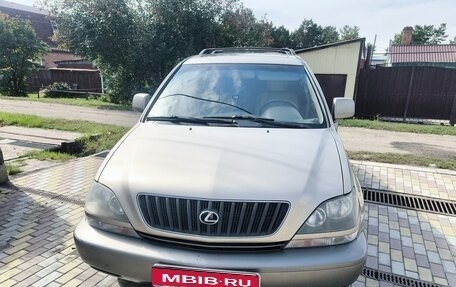 Lexus RX IV рестайлинг, 2000 год, 850 000 рублей, 1 фотография