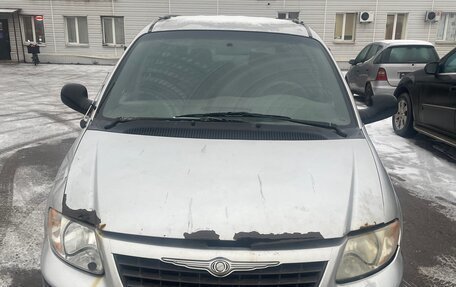Chrysler Voyager IV, 2002 год, 220 000 рублей, 1 фотография