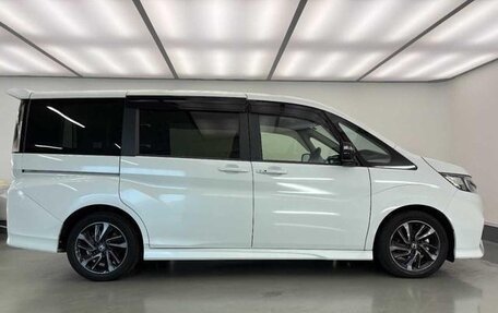 Honda Stepwgn IV, 2019 год, 1 870 000 рублей, 7 фотография