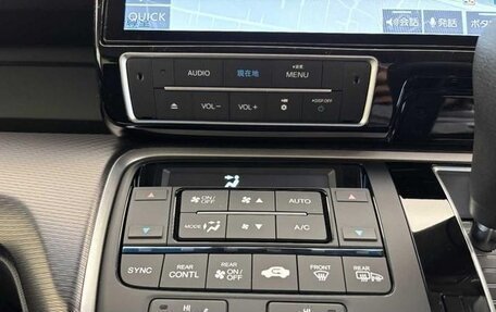 Honda Stepwgn IV, 2019 год, 1 870 000 рублей, 3 фотография