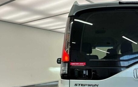 Honda Stepwgn IV, 2019 год, 1 870 000 рублей, 12 фотография