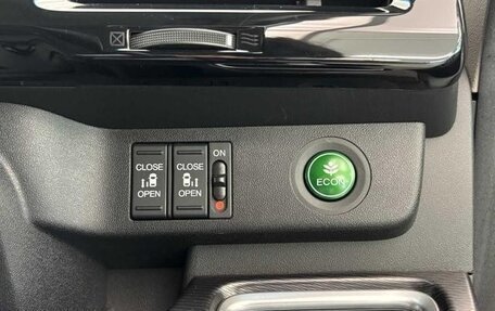 Honda Stepwgn IV, 2019 год, 1 870 000 рублей, 22 фотография