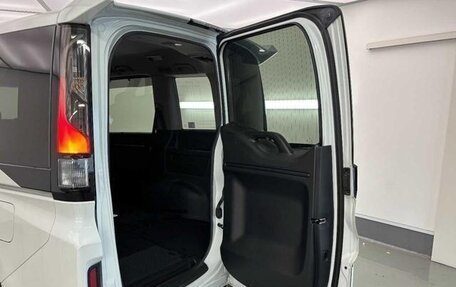 Honda Stepwgn IV, 2019 год, 1 870 000 рублей, 28 фотография