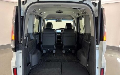 Honda Stepwgn IV, 2019 год, 1 870 000 рублей, 30 фотография