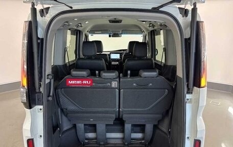 Honda Stepwgn IV, 2019 год, 1 870 000 рублей, 29 фотография