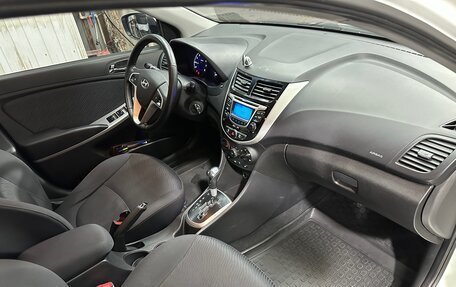 Hyundai Solaris II рестайлинг, 2011 год, 770 000 рублей, 5 фотография