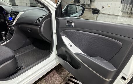 Hyundai Solaris II рестайлинг, 2011 год, 770 000 рублей, 6 фотография