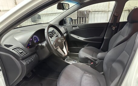 Hyundai Solaris II рестайлинг, 2011 год, 770 000 рублей, 13 фотография
