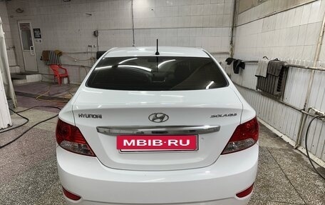 Hyundai Solaris II рестайлинг, 2011 год, 770 000 рублей, 3 фотография