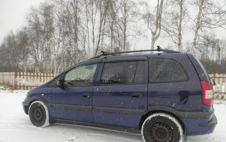 Opel Zafira A рестайлинг, 2004 год, 295 000 рублей, 5 фотография