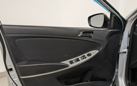 Hyundai Solaris II рестайлинг, 2011 год, 815 000 рублей, 19 фотография