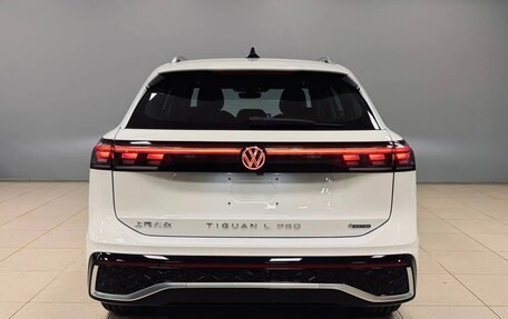 Volkswagen Tiguan, 2025 год, 4 799 000 рублей, 4 фотография