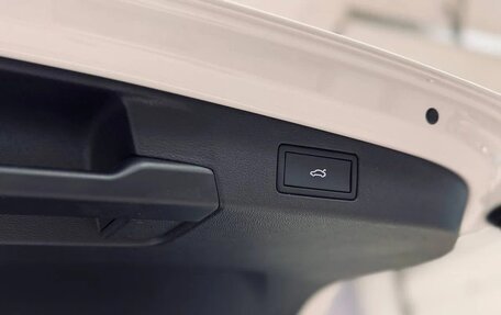 Volkswagen Tiguan, 2025 год, 4 799 000 рублей, 15 фотография