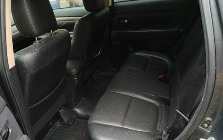 Mitsubishi Outlander III рестайлинг 3, 2014 год, 1 550 000 рублей, 4 фотография