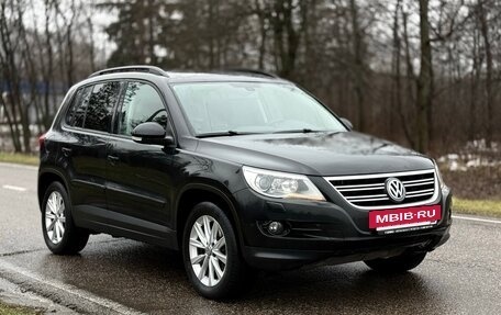 Volkswagen Tiguan I, 2010 год, 985 000 рублей, 3 фотография