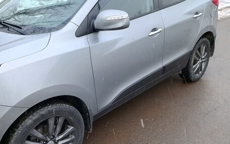 Hyundai Tucson III, 2010 год, 1 250 000 рублей, 2 фотография