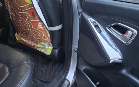 Hyundai Tucson III, 2010 год, 1 250 000 рублей, 12 фотография