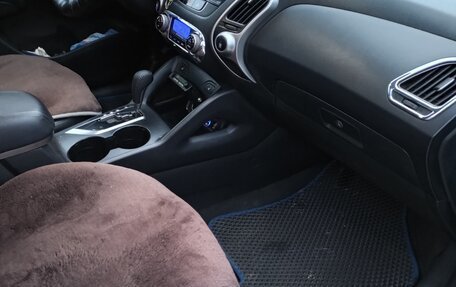 Hyundai Tucson III, 2010 год, 1 250 000 рублей, 11 фотография