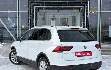 Volkswagen Tiguan II, 2019 год, 2 480 000 рублей, 6 фотография