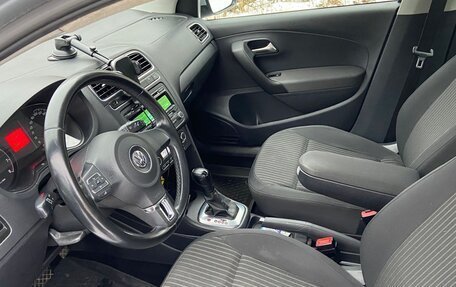 Volkswagen Polo VI (EU Market), 2012 год, 800 000 рублей, 9 фотография