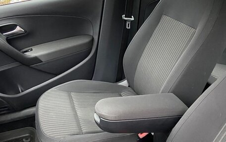 Volkswagen Polo VI (EU Market), 2012 год, 800 000 рублей, 14 фотография