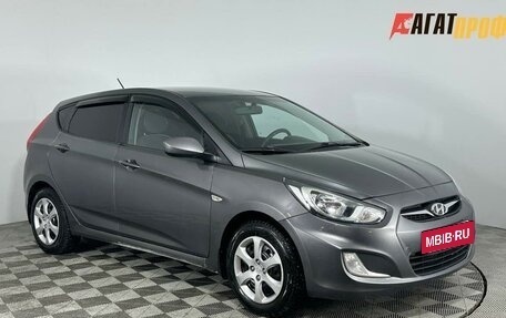 Hyundai Solaris II рестайлинг, 2012 год, 650 000 рублей, 3 фотография