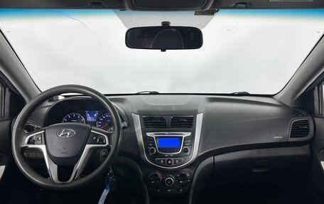 Hyundai Solaris II рестайлинг, 2012 год, 650 000 рублей, 12 фотография