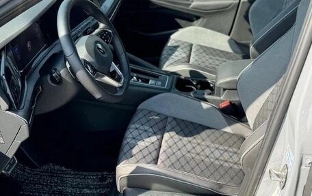 Volkswagen Golf VIII, 2021 год, 2 050 000 рублей, 12 фотография