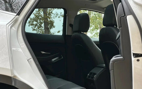 Jaguar E-Pace, 2018 год, 2 500 000 рублей, 9 фотография