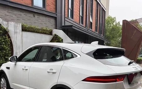 Jaguar E-Pace, 2018 год, 2 500 000 рублей, 12 фотография