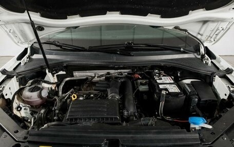 Volkswagen Tiguan II, 2017 год, 1 816 000 рублей, 13 фотография