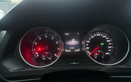 Volkswagen Tiguan II, 2017 год, 2 000 000 рублей, 5 фотография