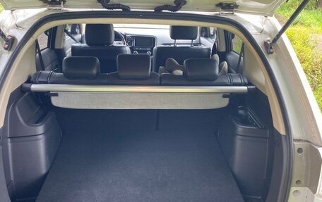 Mitsubishi Outlander III рестайлинг 3, 2013 год, 2 100 000 рублей, 6 фотография