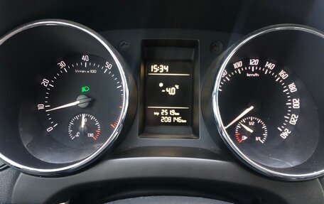 Skoda Yeti I рестайлинг, 2010 год, 780 000 рублей, 3 фотография