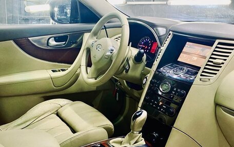 Infiniti FX II, 2010 год, 1 645 000 рублей, 9 фотография