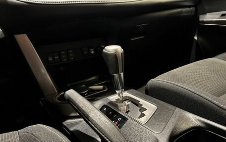 Toyota RAV4, 2015 год, 2 299 000 рублей, 21 фотография