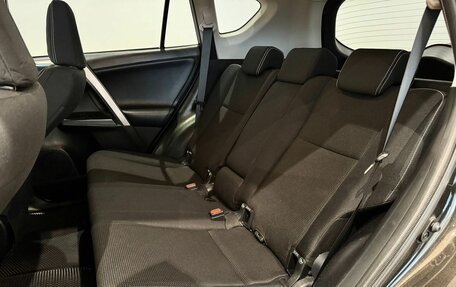 Toyota RAV4, 2015 год, 2 299 000 рублей, 28 фотография