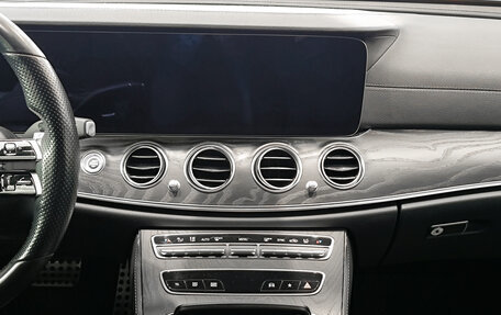 Mercedes-Benz E-Класс, 2020 год, 4 650 000 рублей, 19 фотография