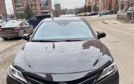 Toyota Camry, 2019 год, 1 750 000 рублей, 1 фотография