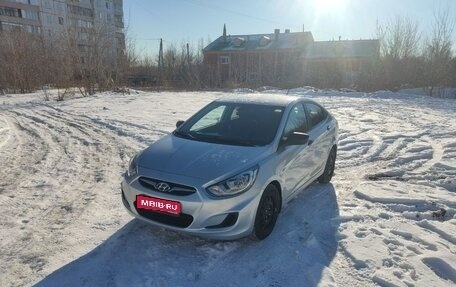 Hyundai Solaris II рестайлинг, 2012 год, 670 000 рублей, 1 фотография