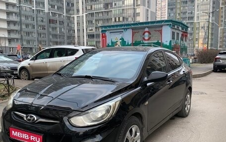 Hyundai Solaris II рестайлинг, 2011 год, 565 000 рублей, 1 фотография