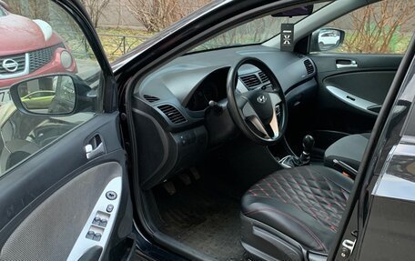 Hyundai Solaris II рестайлинг, 2011 год, 565 000 рублей, 5 фотография