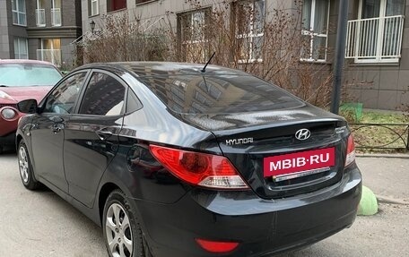 Hyundai Solaris II рестайлинг, 2011 год, 565 000 рублей, 3 фотография