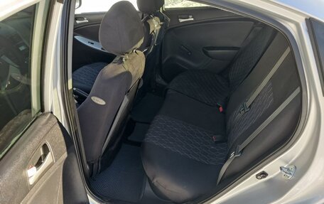 Hyundai Solaris II рестайлинг, 2012 год, 670 000 рублей, 10 фотография