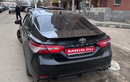 Toyota Camry, 2019 год, 1 750 000 рублей, 4 фотография