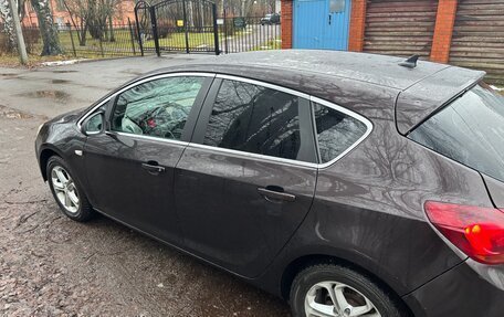 Opel Astra J, 2014 год, 700 000 рублей, 4 фотография