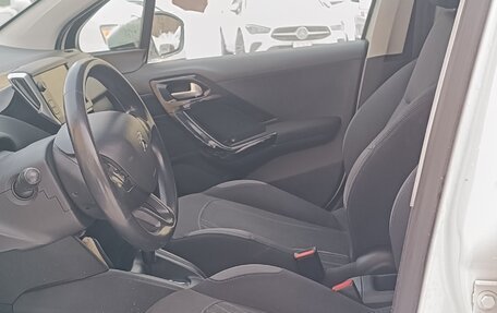 Peugeot 208 II, 2013 год, 620 000 рублей, 10 фотография